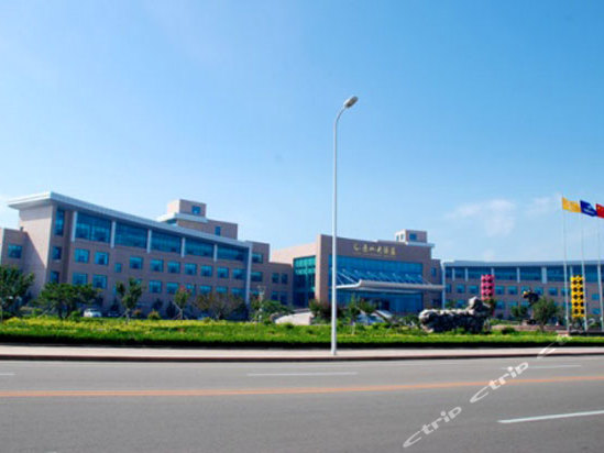 装修  181间房     荣成石岛赤山大酒店位于胶东半岛最东端的石岛湾畔